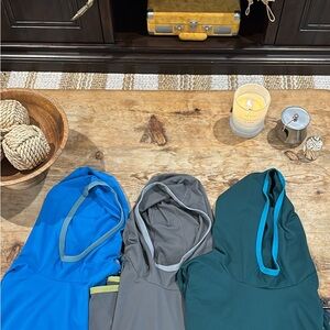 Cotopaxi Gray and Teal Hoodie